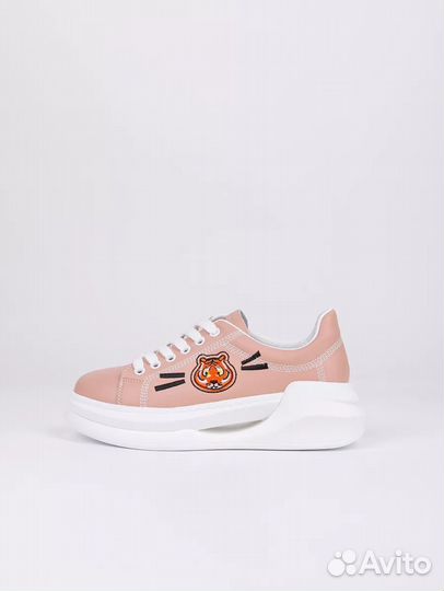 Кроссовки новые 35-36 натуральная кожа женские