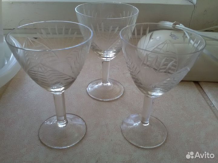 Рюмки на ножках