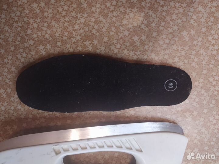 Коньки хоккейные