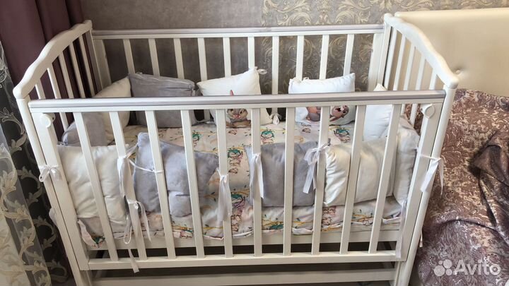 Детская кроватка с продольным маятником Можга