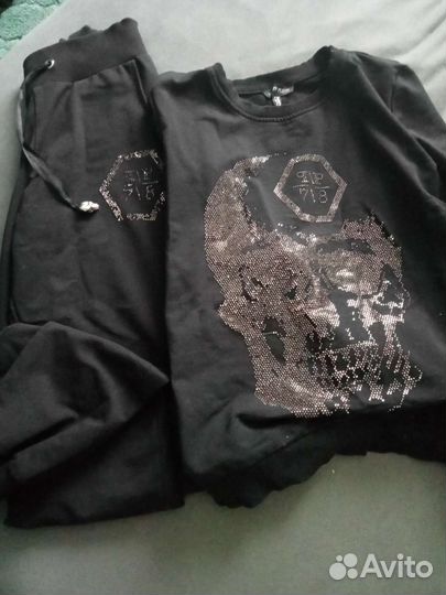 Спортивный костюм женский