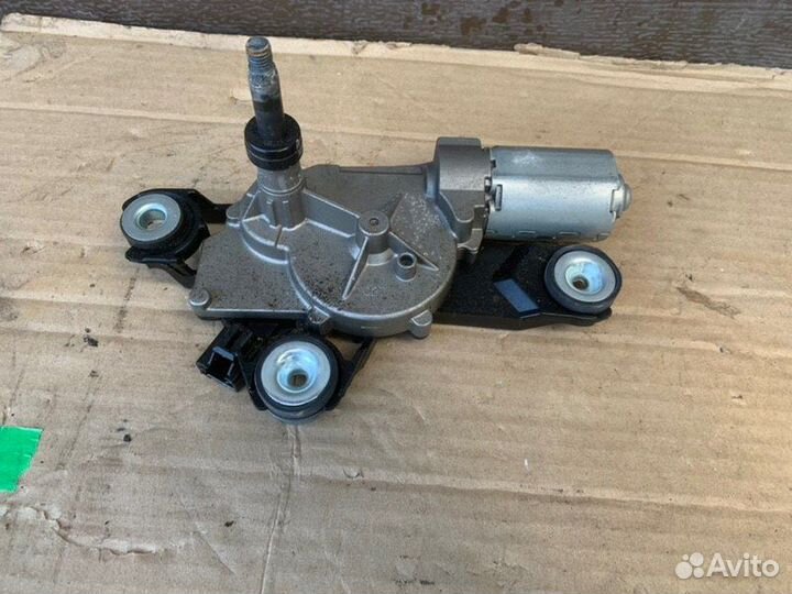 Моторчик стеклоочистителя задний Mazda Mazda 3 BK