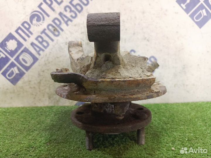 Поворотный кулак задний правый Chevrolet Lacetti