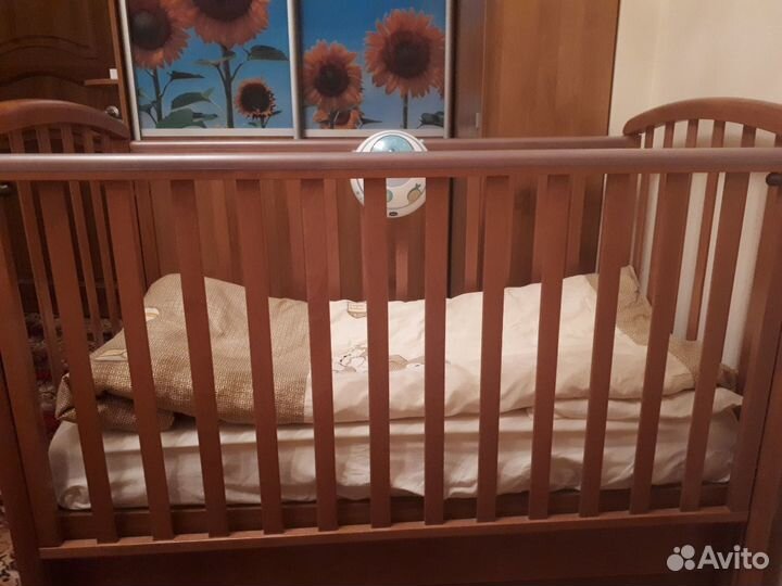 Продам кроватку-маятник Ваby Italia