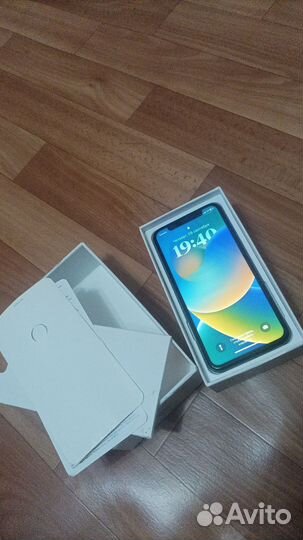 Телефон iPhone 10