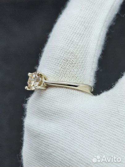 Золотое кольцо с бриллиантом. 585. Новое