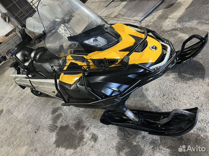 Brp ski-doo skandic 600 ace