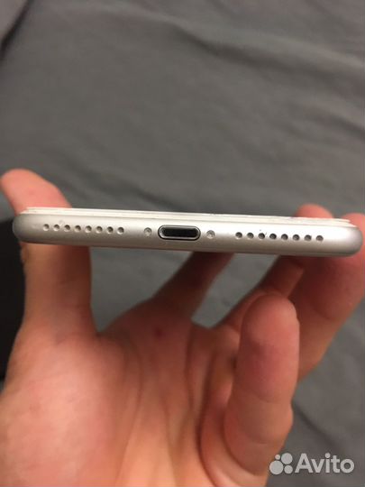 Телефон iPhone 7 plus