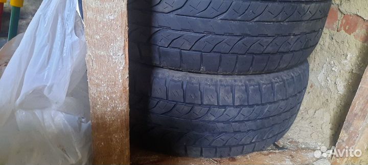 Yokohama A200 225/60 R17