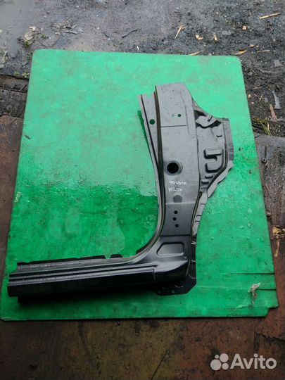 Панель боковая Тойота Хайлюкс 11-15 г Toyota Hilux