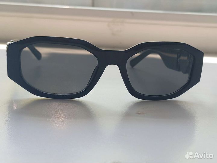 Солнцезащитные очки женские