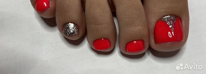 Маникюр педикюр