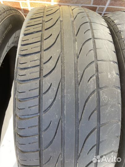 GT Radial Champiro 128 235/60 R16