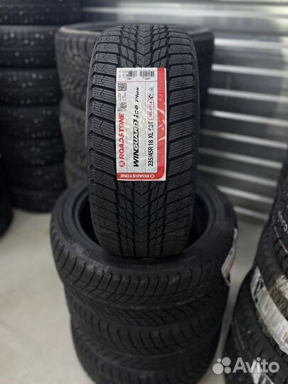 Roadstone Winguard Ice Plus 235/45 R18