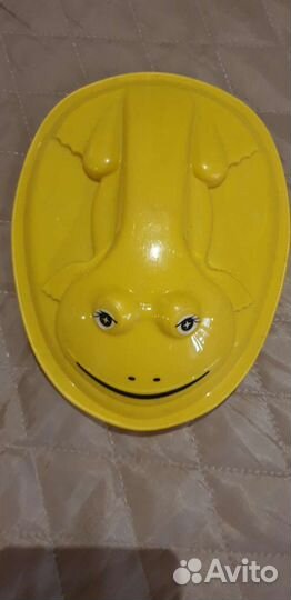 Горшок детский с крышкой