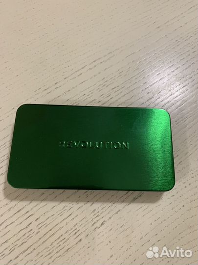 Палетка теней Revolution