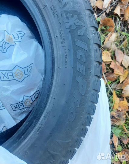 GT Radial IcePro 3 215/60 R16 98T