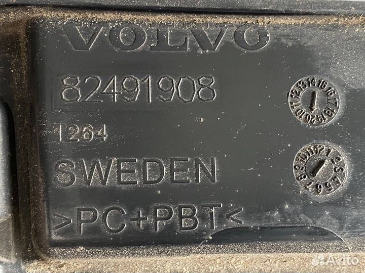 Решетка в бампер Volvo FH4 82491903