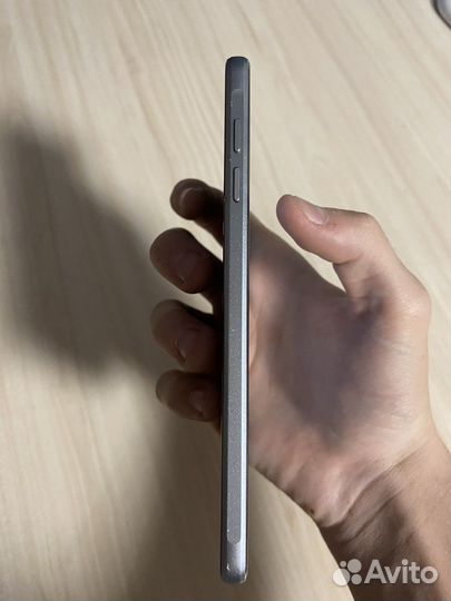 Телефон Samsung galaxy A7 2017