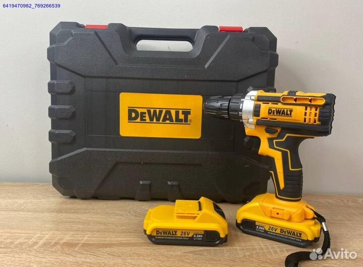 Шуруповерт DeWalt + набор инструментов