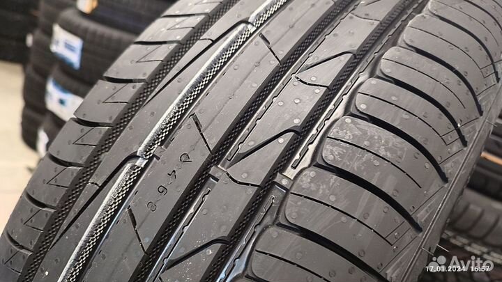 Nokian Tyres Hakka Blue 3 SUV 235/65 R17 108H