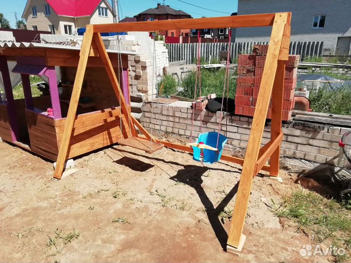 Детские качели уличные