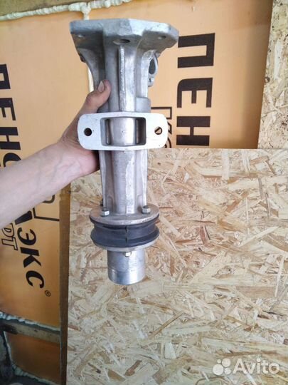 Хвостовик кпп газ 24