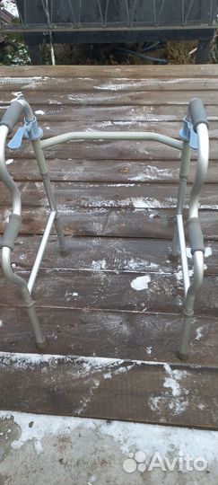 Ходунки для взрослых шагающие