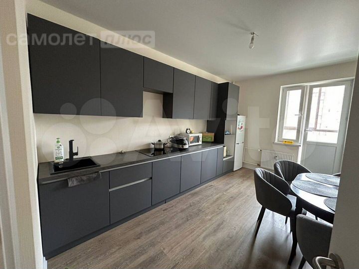 2-к. квартира, 55,8 м², 11/17 эт.