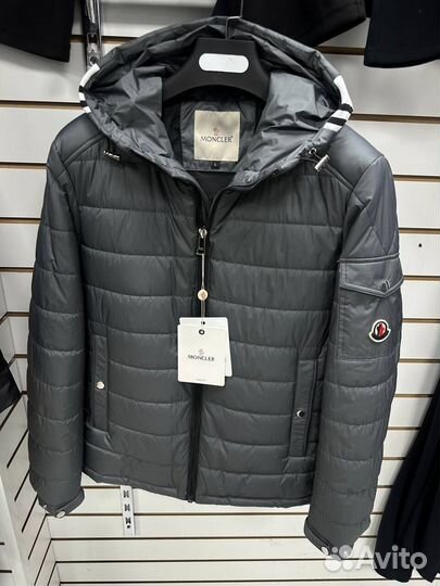 Куртки Moncler