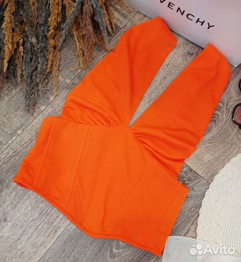 Одежда от европейских брендов (листай Карусель)