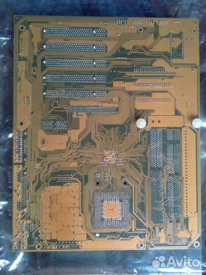 Материнская плата