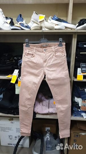 Bershka женские джинсы