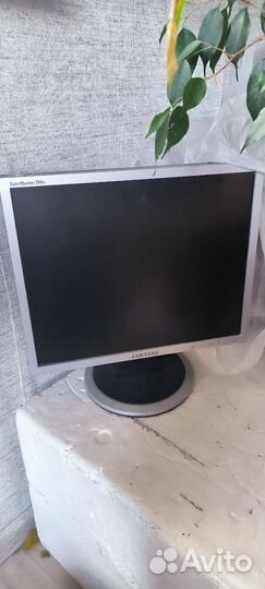 Монитор для компьютера