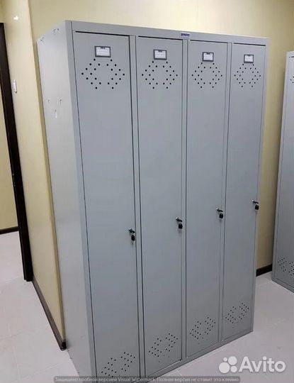 Шкаф металлический для раздевалок кабинка