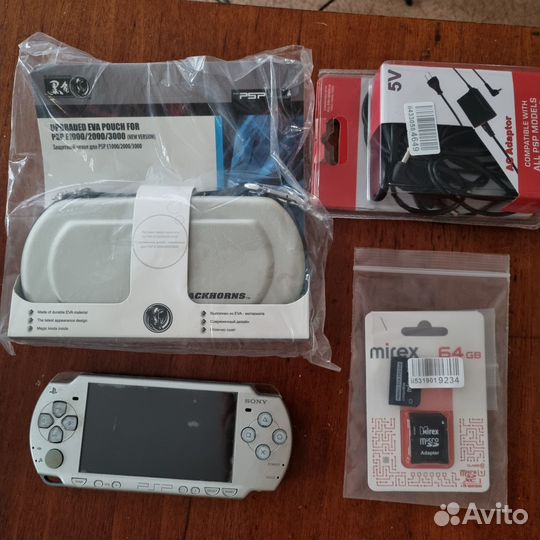 Sony PSP 1000, PSP 2000