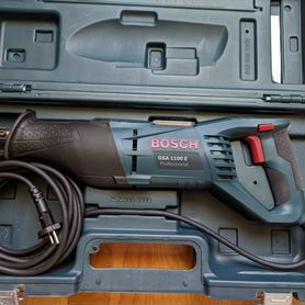 Сабельная ножовка Bosch GSA 1100 E