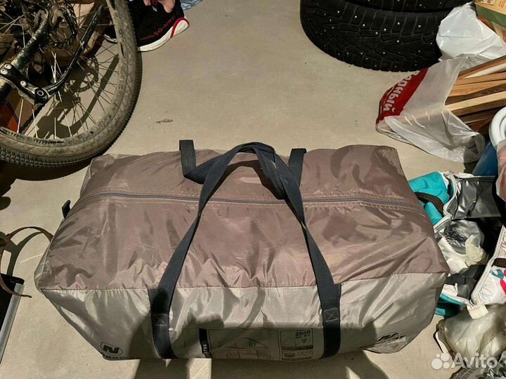 Палатка туристическая 6 местная бу