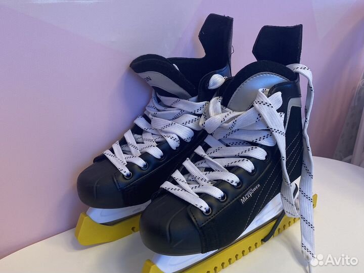 Коньки хоккейные