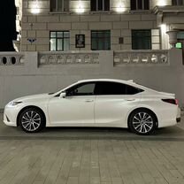 Lexus ES 2.5 AT, 2020, 39 700 км, с пробегом, цена 5 740 000 руб.