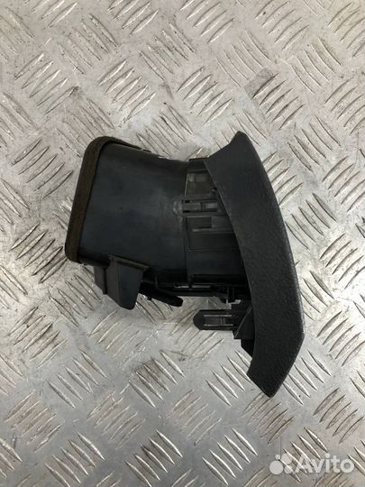 Воздуховод солона левый Тойота Королла Филдер E140