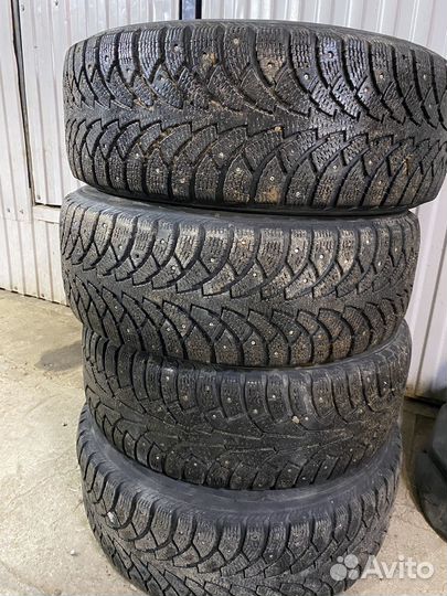 Nokian Tyres Hakkapeliitta 4 215/55 R16