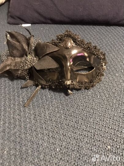 Маска маскарадная