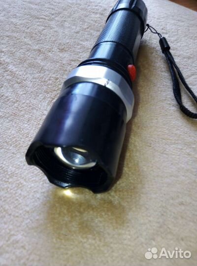 Фонарик ручной карманный