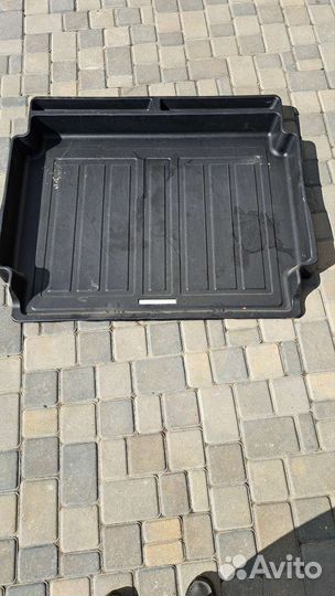 Поддон в багажник