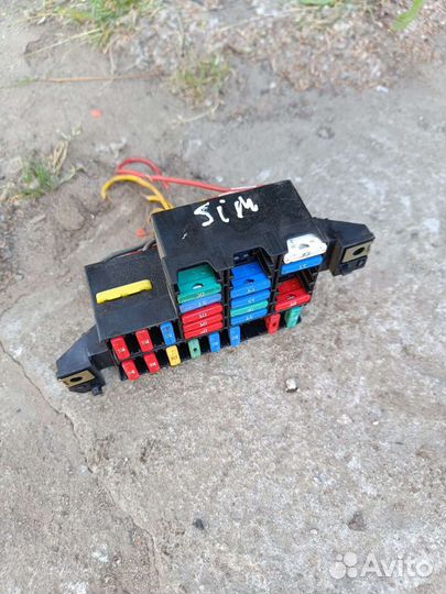 Блок предохранителей Renault symbol