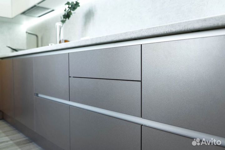 Кухни в минимализме на заказ в Казани