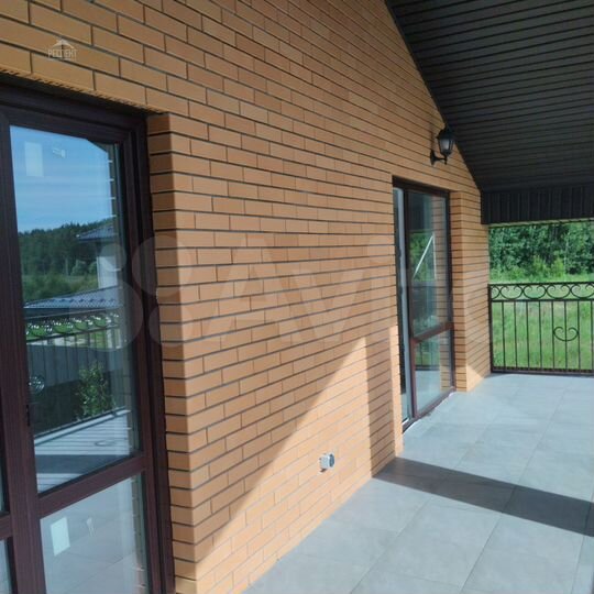 Дом 177 м² на участке 6 сот.