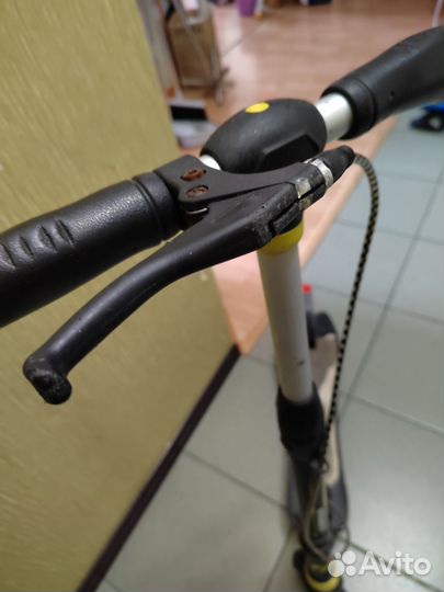 Самокат с дисковым тормозом