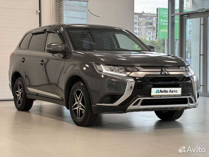 Mitsubishi Outlander 2.0 CVT, 2018, 75 877 км